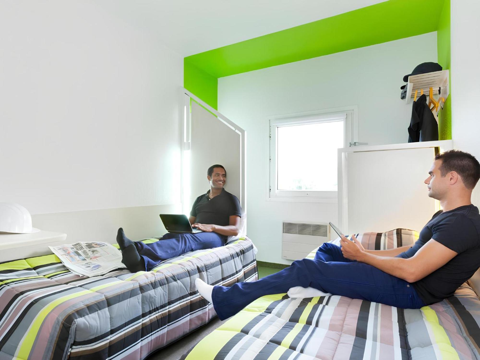 Krystal Hotel Saint-Quentin Fallavier Extérieur photo